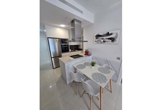 Resale - Apartment / flat - Torrevieja - Estacion De Autobuses