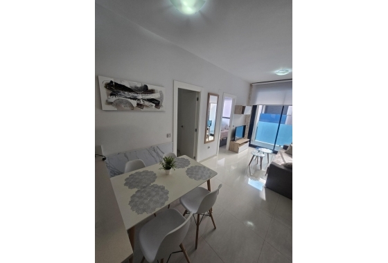 Resale - Apartment / flat - Torrevieja - Estacion De Autobuses