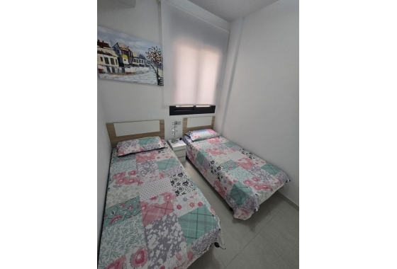 Resale - Apartment / flat - Torrevieja - Estacion De Autobuses
