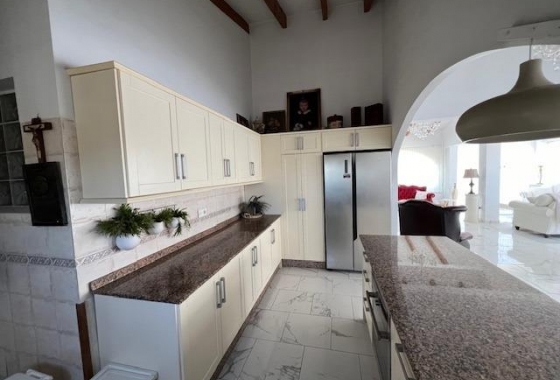 Resale - Villa - Dolores - Comunidad Valenciana