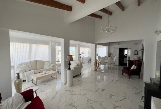 Resale - Villa - Dolores - Comunidad Valenciana