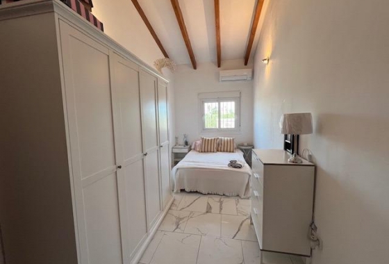 Resale - Villa - Dolores - Comunidad Valenciana