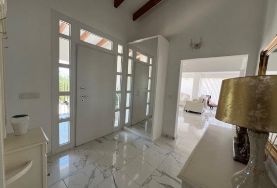 Resale - Villa - Dolores - Comunidad Valenciana