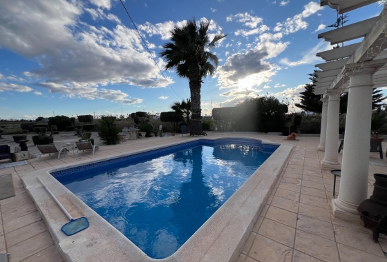 Resale - Villa - Dolores - Comunidad Valenciana