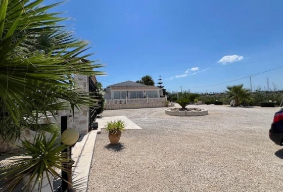 Resale - Villa - Dolores - Comunidad Valenciana