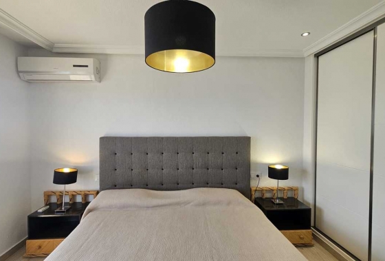 Resale - Apartment / flat - Mil Palmeras - Costa Blanca