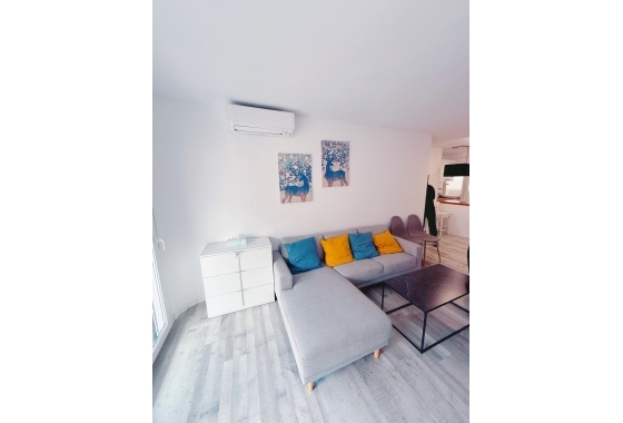 Resale - Apartment / flat - Torrevieja - Playa del Cura