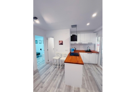 Resale - Apartment / flat - Torrevieja - Playa del Cura