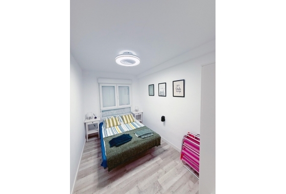 Resale - Apartment / flat - Torrevieja - Playa del Cura