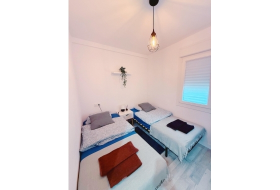 Resale - Apartment / flat - Torrevieja - Playa del Cura