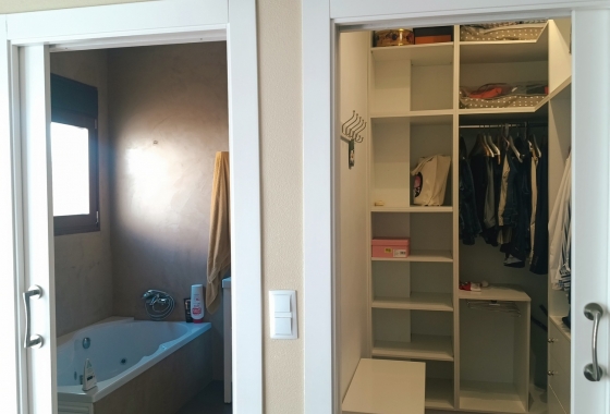 Resale - Townhouse - Roldan - Inland