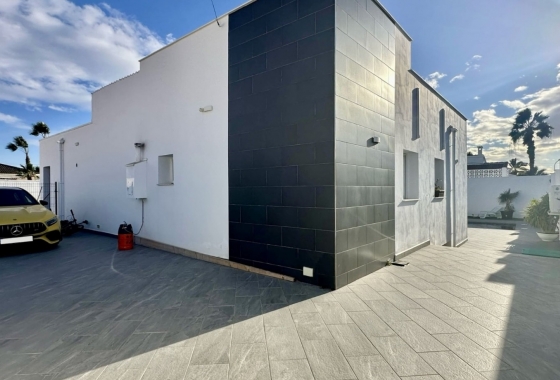 Resale - Villa - Rojales - Inland