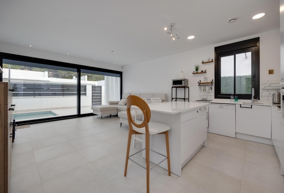 Resale - Villa - Pinar de Campoverde - Inland