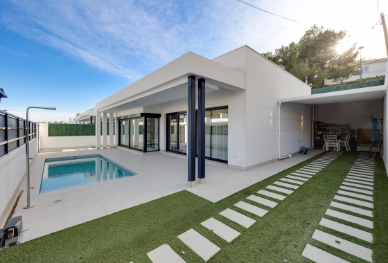 Resale - Villa - Pinar de Campoverde - Inland