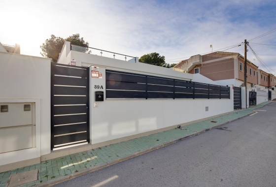 Resale - Villa - Pinar de Campoverde - Inland