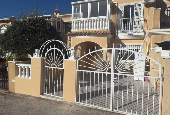 Resale - Townhouse - Torrevieja - Zona Los Frutales
