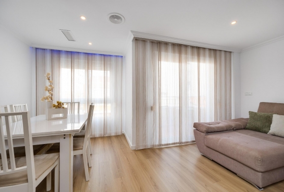 Resale - Apartment / flat - Torrevieja - Centro