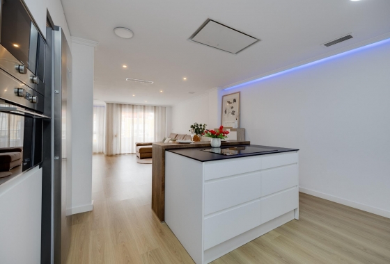 Resale - Apartment / flat - Torrevieja - Centro