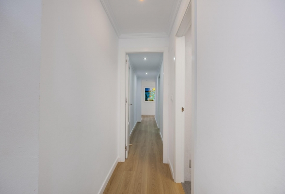 Resale - Apartment / flat - Torrevieja - Centro