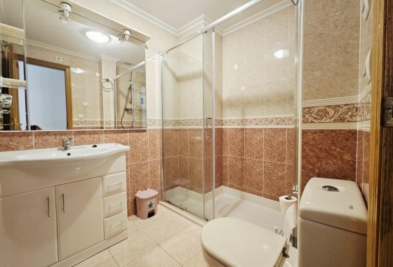 Resale - Apartment / flat - Torrevieja - Estacion De Autobuses