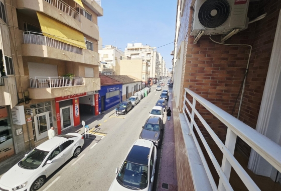 Resale - Apartment / flat - Torrevieja - Estacion De Autobuses