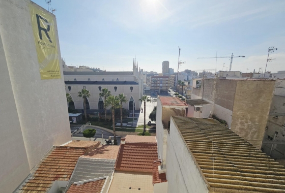Resale - Apartment / flat - Torrevieja - Estacion De Autobuses