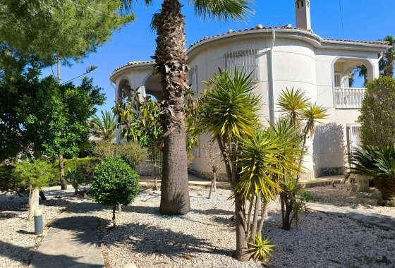 Resale - Villa - Torrevieja - La Siesta