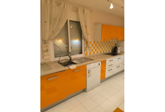 Resale - Villa - Torrevieja - La Siesta