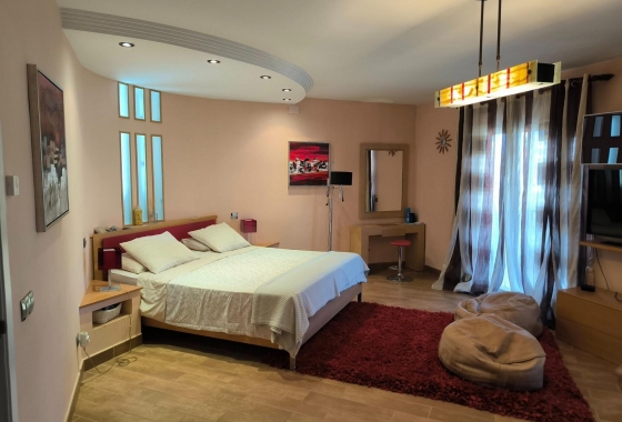 Resale - Villa - Torrevieja - La Siesta