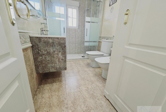 Resale - Villa - Torrevieja - La Siesta - El Salado - Torreta