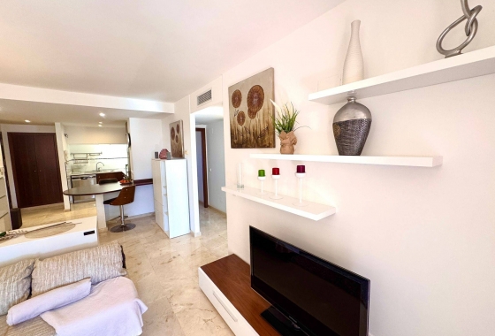 Resale - Apartment / flat - Torrevieja - Punta Prima