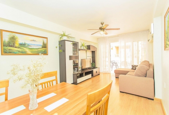 Resale - Apartment / flat - Torrevieja - Playa del Cura