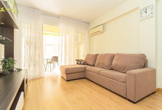 Resale - Apartment / flat - Torrevieja - Playa del Cura
