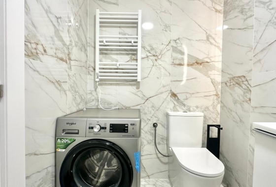 Resale - Apartment / flat - Torrevieja - Playa del Cura