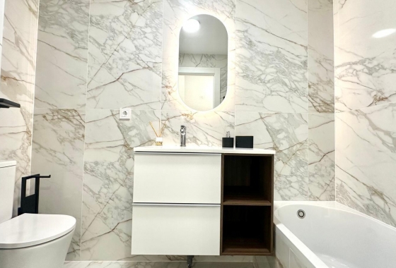 Resale - Apartment / flat - Torrevieja - Playa del Cura