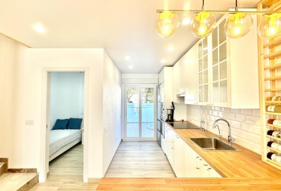 Resale - Townhouse - Torrevieja - Estacion De Autobuses