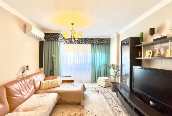 Resale - Apartment / flat - Torrevieja - Centro
