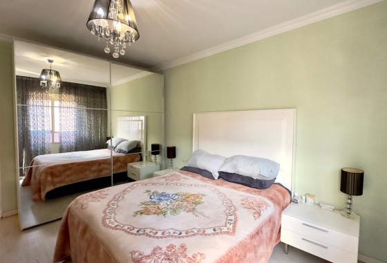 Resale - Apartment / flat - Torrevieja - Centro