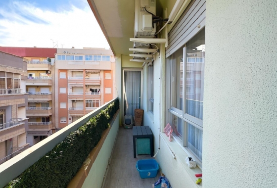 Resale - Apartment / flat - Torrevieja - Centro