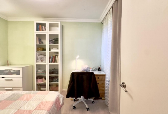 Resale - Apartment / flat - Torrevieja - Centro