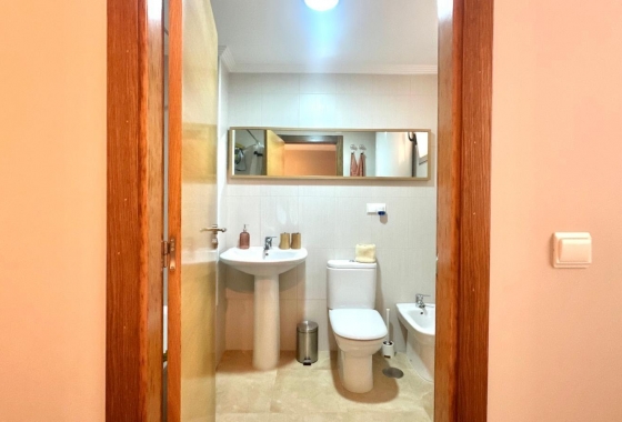 Resale - Apartment / flat - Torrevieja - La Mata