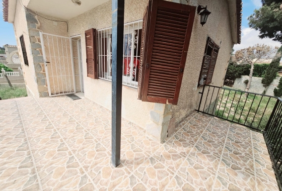 Resale - Villa - Torrevieja - Los Balcones - Los Altos del Edén