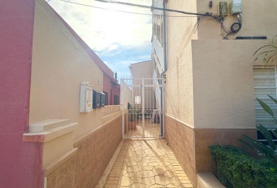 Resale - Apartment / flat - Torrevieja - Zona Los Frutales