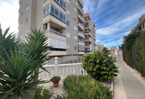 Resale - Apartment / flat - Torrevieja - aguas nuevas