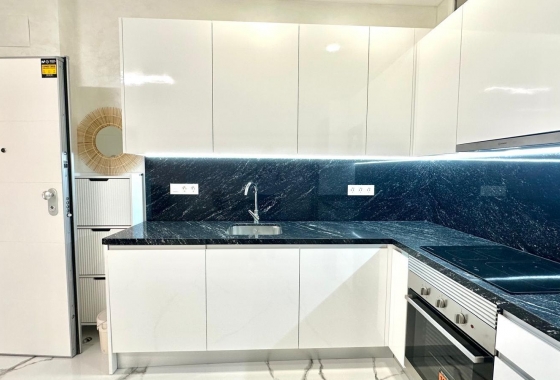 Wiederverkauf - Wohnung - Torrevieja - Playa del Cura