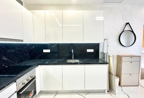 Resale - Apartment / flat - Torrevieja - Playa del Cura