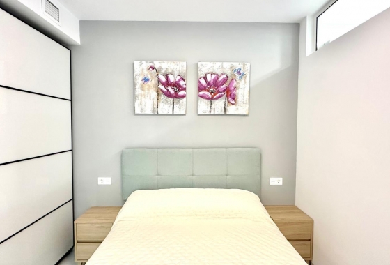 Resale - Apartment / flat - Torrevieja - Playa del Cura