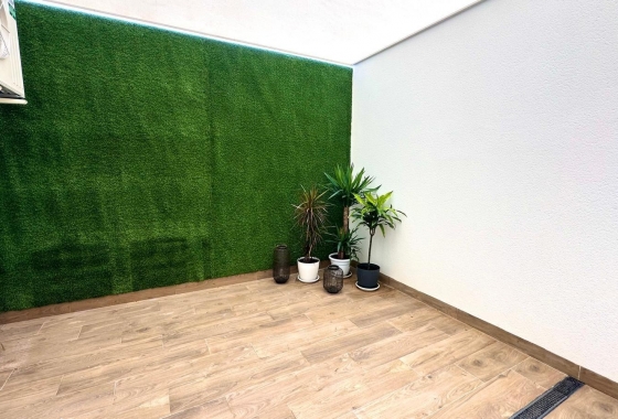 Resale - Apartment / flat - Torrevieja - Playa del Cura