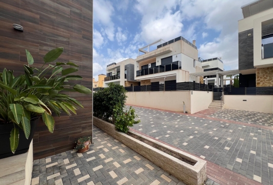 Resale - Villa - Orihuela Costa - Lomas De Cabo Roig