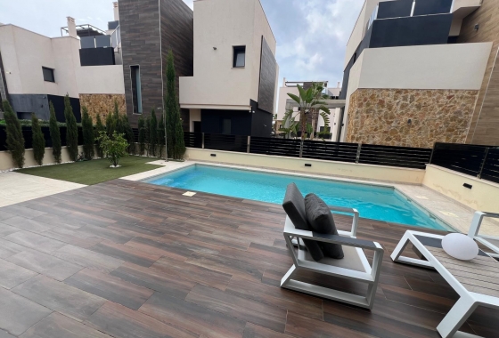 Resale - Villa - Orihuela Costa - Lomas De Cabo Roig